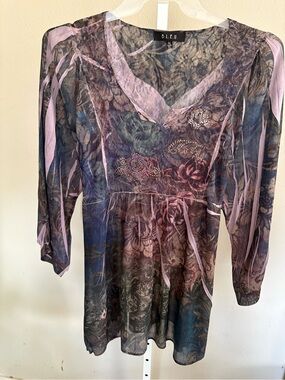 B.L.E.U. Sheer Floral V-Neck Tunic in Dusty Purple and Blue Size XL